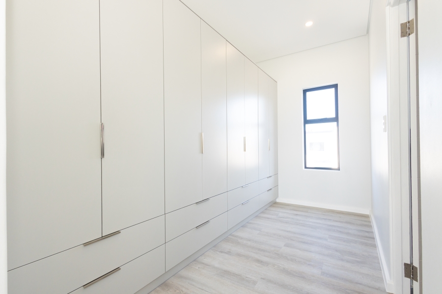 4 Bedroom Property for Sale in Sandown Western Cape